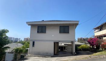 1382 Frank St Honolulu - Rental - photo 1 of 10