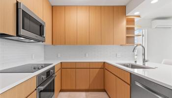 Sky Ala Moana West condo # 2811, Honolulu, Hawaii - photo 4 of 13