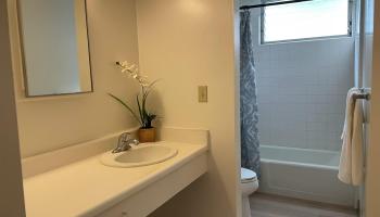 1404 Kewalo St Honolulu - Rental - photo 6 of 8