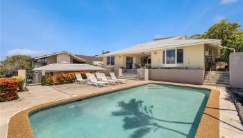 1410  Ehupua St Waialae Iki, Diamond Head home - photo 2 of 25