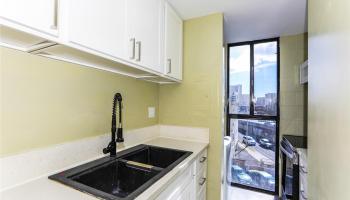 Luna-Liho Towers condo # 401, Honolulu, Hawaii - photo 6 of 19