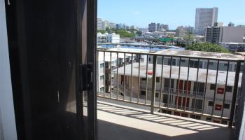 Luna-Liho Towers condo # 704, Honolulu, Hawaii - photo 3 of 14