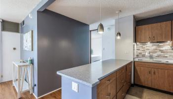 Jason Apts condo # 502, Honolulu, Hawaii - photo 4 of 17