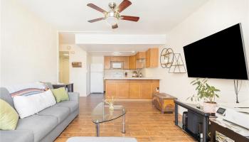 Town House condo # 211, Honolulu, Hawaii - photo 3 of 21