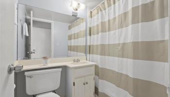 Town House condo # 408, Honolulu, Hawaii - photo 6 of 18