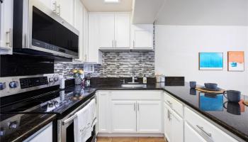 Town House condo # 908, Honolulu, Hawaii - photo 3 of 25