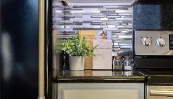 Town House condo # 908, Honolulu, Hawaii - photo 5 of 25