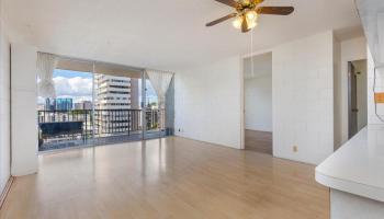 Victoria Towers condo # 1301, Honolulu, Hawaii - photo 3 of 20