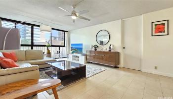 Victoria Towers condo # 402, Honolulu, Hawaii - photo 2 of 24