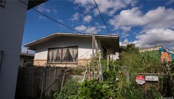 1422  Pua Lane Liliha, Honolulu home - photo 4 of 9