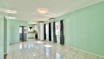 1424  Holelua Place Liliha, Honolulu home - photo 3 of 25