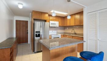 Alexander Gardens condo # 207, Honolulu, Hawaii - photo 6 of 10