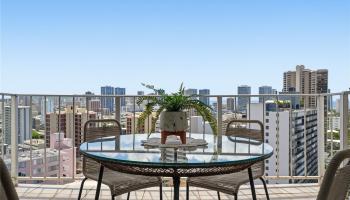 Victoria Plaza condo # 1403, Honolulu, Hawaii - photo 2 of 24