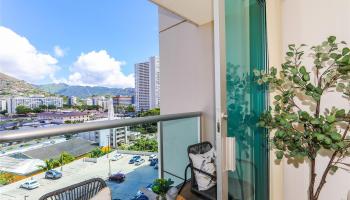 1448 Young St condo # 1404, Honolulu, Hawaii - photo 4 of 25