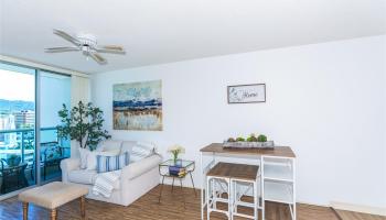 1448 Young St condo # 1404, Honolulu, Hawaii - photo 6 of 25