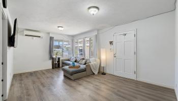 1457  Kokea Street Kapalama, Honolulu home - photo 4 of 22