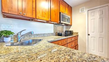 Queens Villa condo # 203, Honolulu, Hawaii - photo 3 of 22