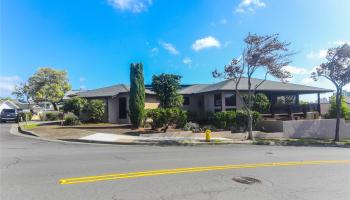 1472  Ala Naupaka Street Lakeside, Honolulu home - photo 3 of 22