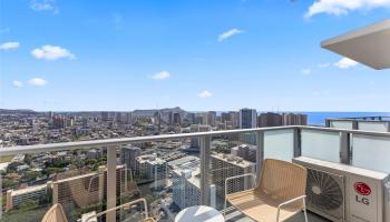 The Park on Keeaumoku condo # 4405R, Honolulu, Hawaii - photo 3 of 23