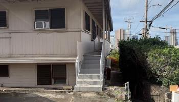 1503 Emerson St Honolulu - Rental - photo 2 of 10