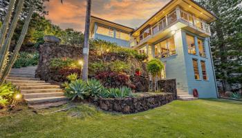 1507 Ehupua Place Waialae Iki, Diamond Head home - photo 1 of 25 1507 Ehupua Place Waialae Iki, Diamond Head home - photo 1 of 25