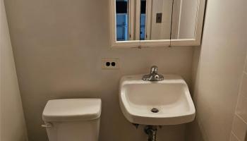 Queen Emma Gardens condo # 634, Honolulu, Hawaii - photo 5 of 7