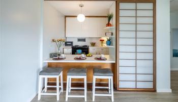 Queen Emma Gardens condo # 724, Honolulu, Hawaii - photo 3 of 25