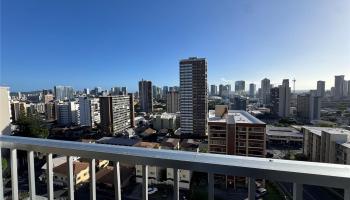 Sky Tower Apts condo # 1003, Honolulu, Hawaii - photo 4 of 16