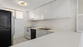 Sky Tower Apts condo # 304, Honolulu, Hawaii - photo 6 of 19
