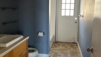 Emerson Plaza condo # 104, Honolulu, Hawaii - photo 5 of 9