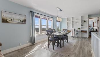 1518  Ala Lani Street Moanalua Valley, Honolulu home - photo 4 of 24