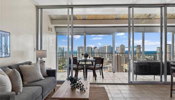 Kamaaina condo # 1402, Honolulu, Hawaii - photo 2 of 20