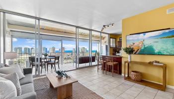 Kamaaina condo # 1402, Honolulu, Hawaii - photo 4 of 20