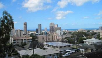 Kamaaina condo # 301, Honolulu, Hawaii - photo 1 of 8