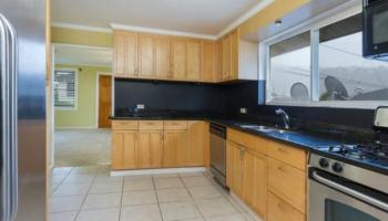 1520-F Palolo Ave Apt F Palolo, Diamond Head home - photo 2 of 10 1520-F Palolo Ave Apt F Palolo, Diamond Head home - photo 2 of 10