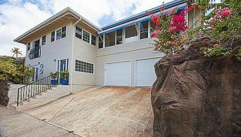 1521 Ihiloa Loop Waialae Iki, Diamond Head home - photo 5 of 9