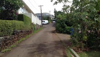 1522  Alewa Dr Alewa Heights, Honolulu home - photo 2 of 10