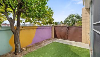 Pensacola Gardens condo # 113, Honolulu, Hawaii - photo 4 of 25