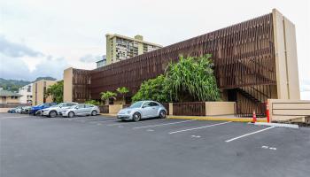 Pensacola Gardens condo # 210, Honolulu, Hawaii - photo 1 of 25