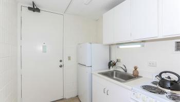 Pensacola Gardens condo # 210, Honolulu, Hawaii - photo 3 of 25