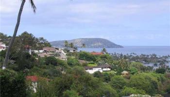 1526  Kamole St Waialae Iki, Diamond Head home - photo 2 of 7