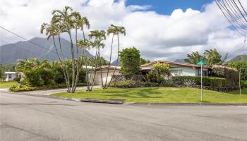 1532 Ulupii Street Olomana, Kailua home - photo 1 of 24 1532 Ulupii Street Olomana, Kailua home - photo 1 of 24