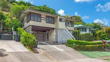 1533 Mokuna Place Palolo, Diamond Head home - photo 2 of 20 1533 Mokuna Place Palolo, Diamond Head home - photo 2 of 20