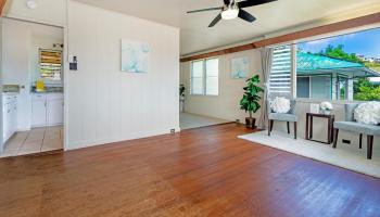 1533 Mokuna Place Palolo, Diamond Head home - photo 4 of 20 1533 Mokuna Place Palolo, Diamond Head home - photo 4 of 20