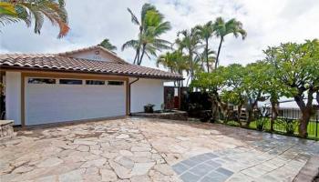 1535 Hoaaina St Waialae Iki, Diamond Head home - photo 2 of 10 1535 Hoaaina St Waialae Iki, Diamond Head home - photo 2 of 10