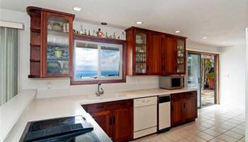 1535 Hoaaina St Waialae Iki, Diamond Head home - photo 4 of 10 1535 Hoaaina St Waialae Iki, Diamond Head home - photo 4 of 10