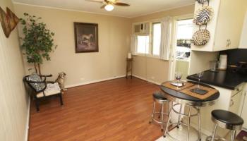 Carlton Place condo # B7, Honolulu, Hawaii - photo 5 of 20