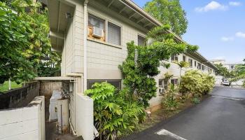 Carlton Place condo # B1, Honolulu, Hawaii - photo 4 of 24