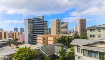 Carlton Place 1 condo # C/3, Honolulu, Hawaii - photo 2 of 25