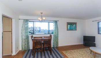 Carlton Place 1 condo # C/3, Honolulu, Hawaii - photo 3 of 25